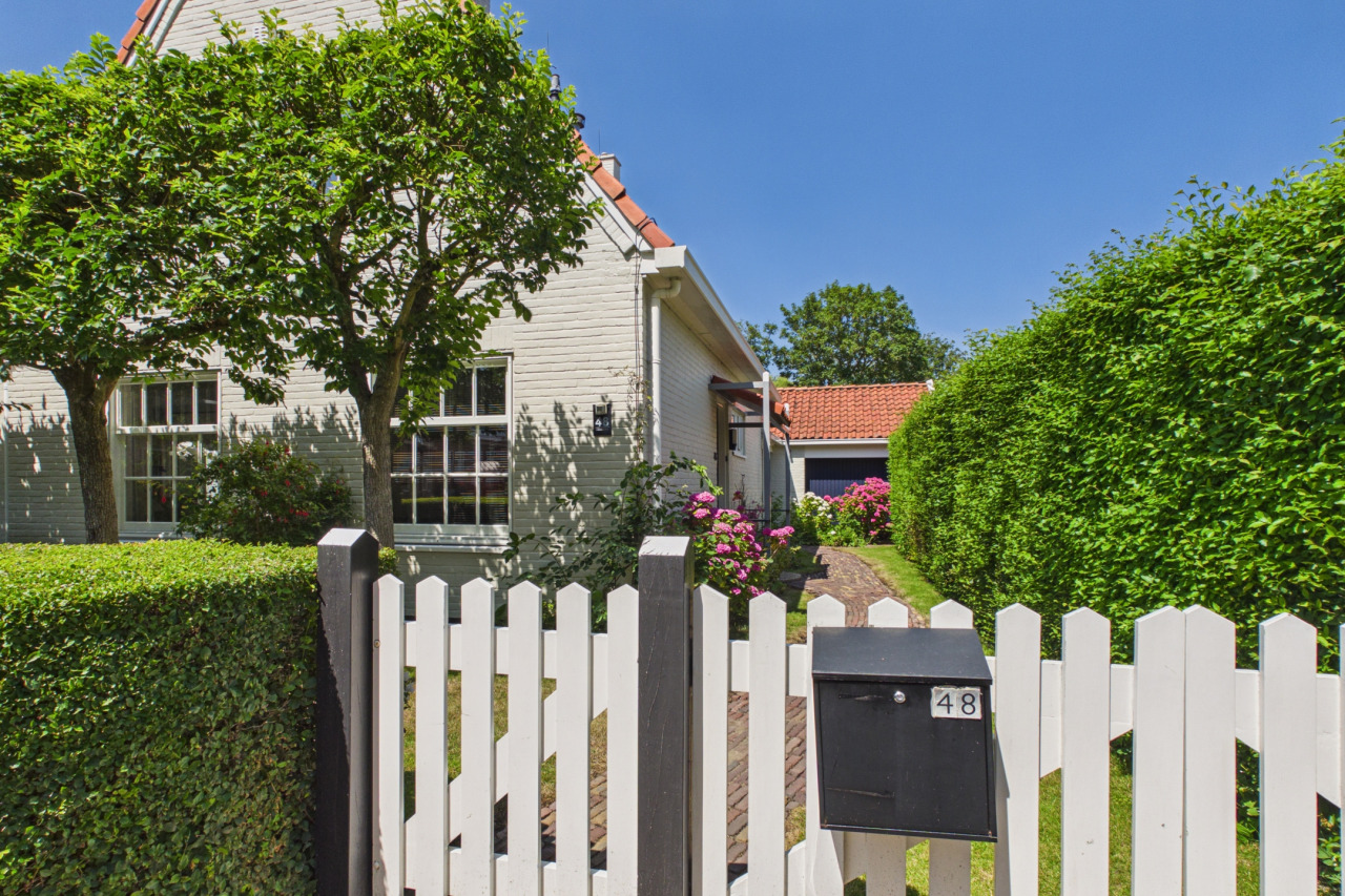 Dorpsstraat 48